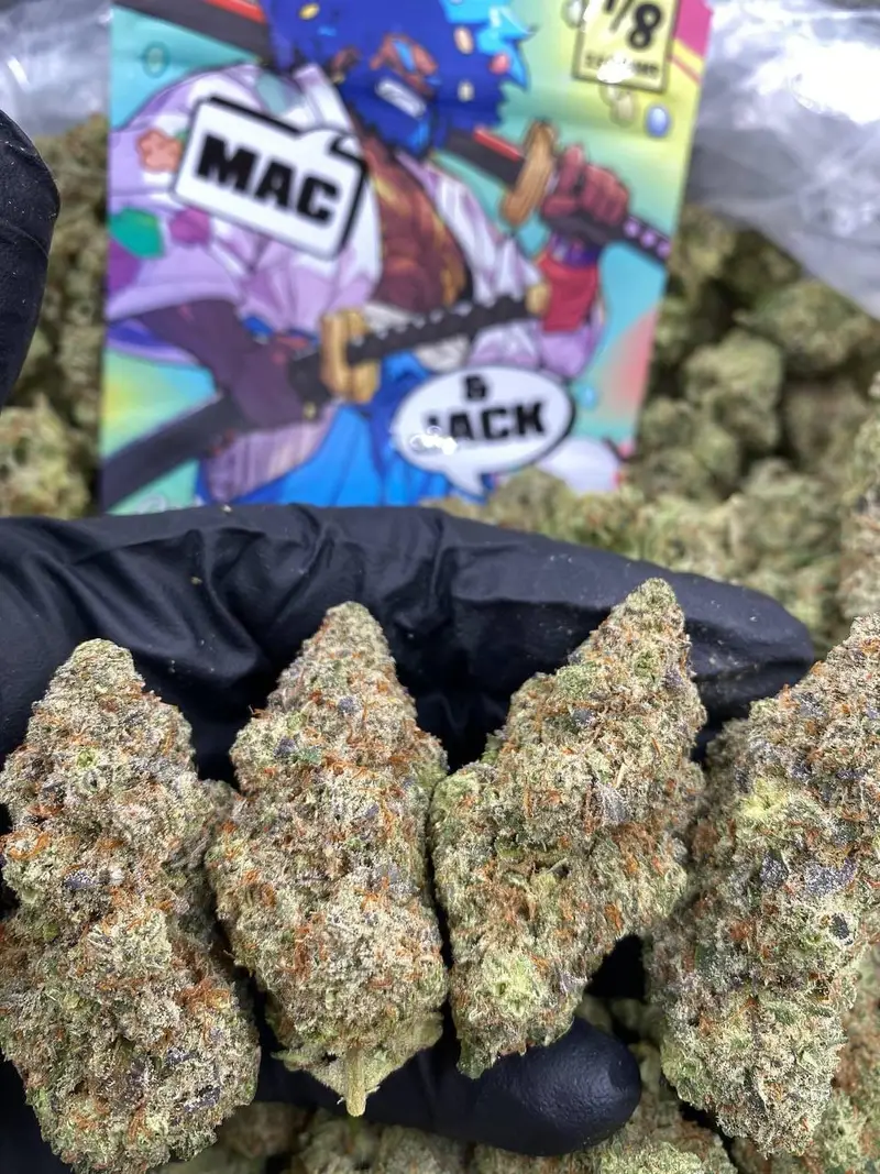 Frosted Fruit Cake Strain